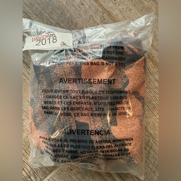 Lululemon Ready to Rulu‎ Jogger 29"
Heritage Speckle Camo Jacquard Graphite 2 - Picture 15 of 15